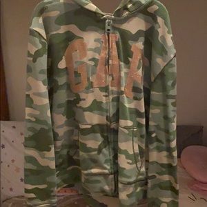 GAP camo girls sweatshirt